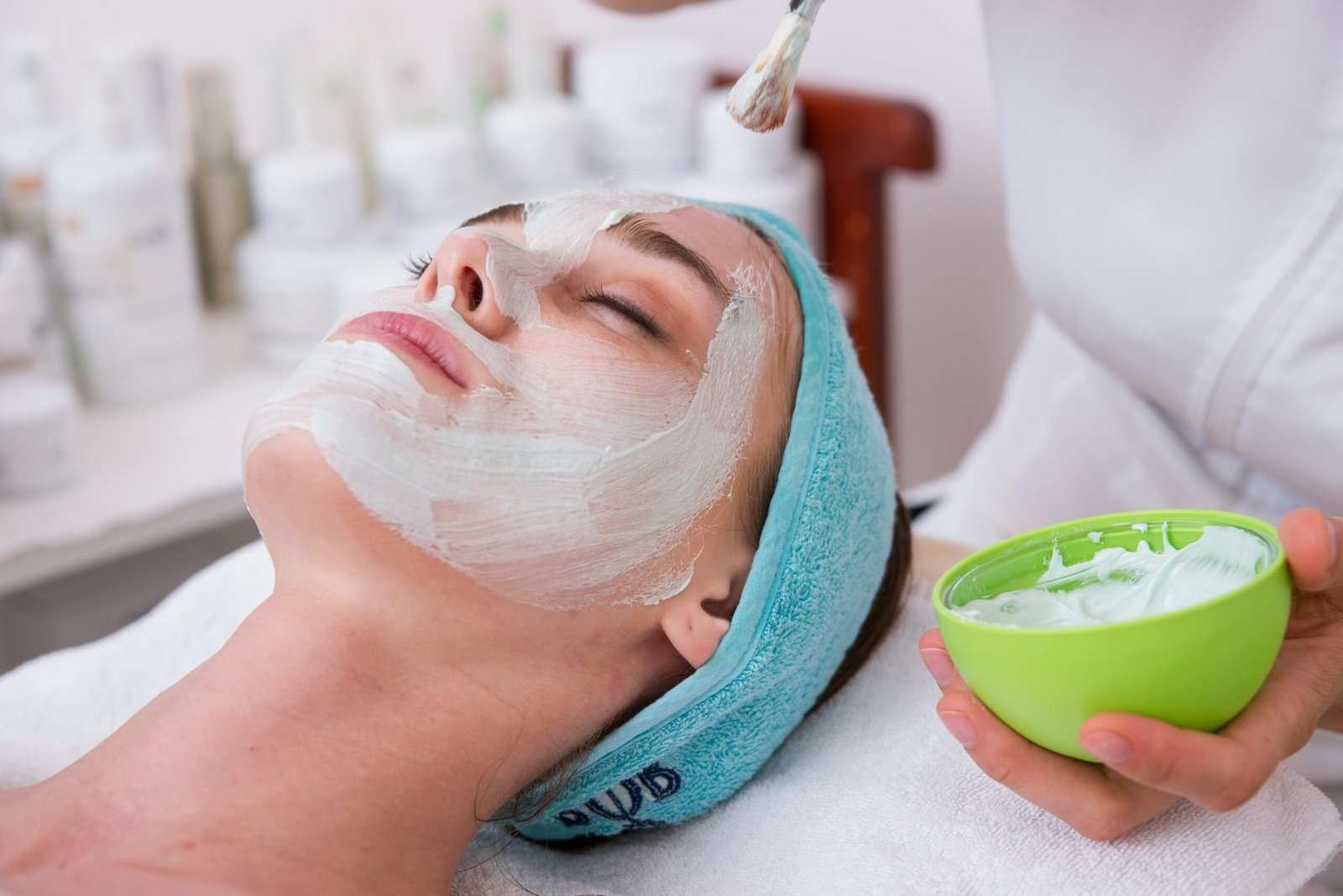 Skin Glow Treatment in Delhi at Skinfollix