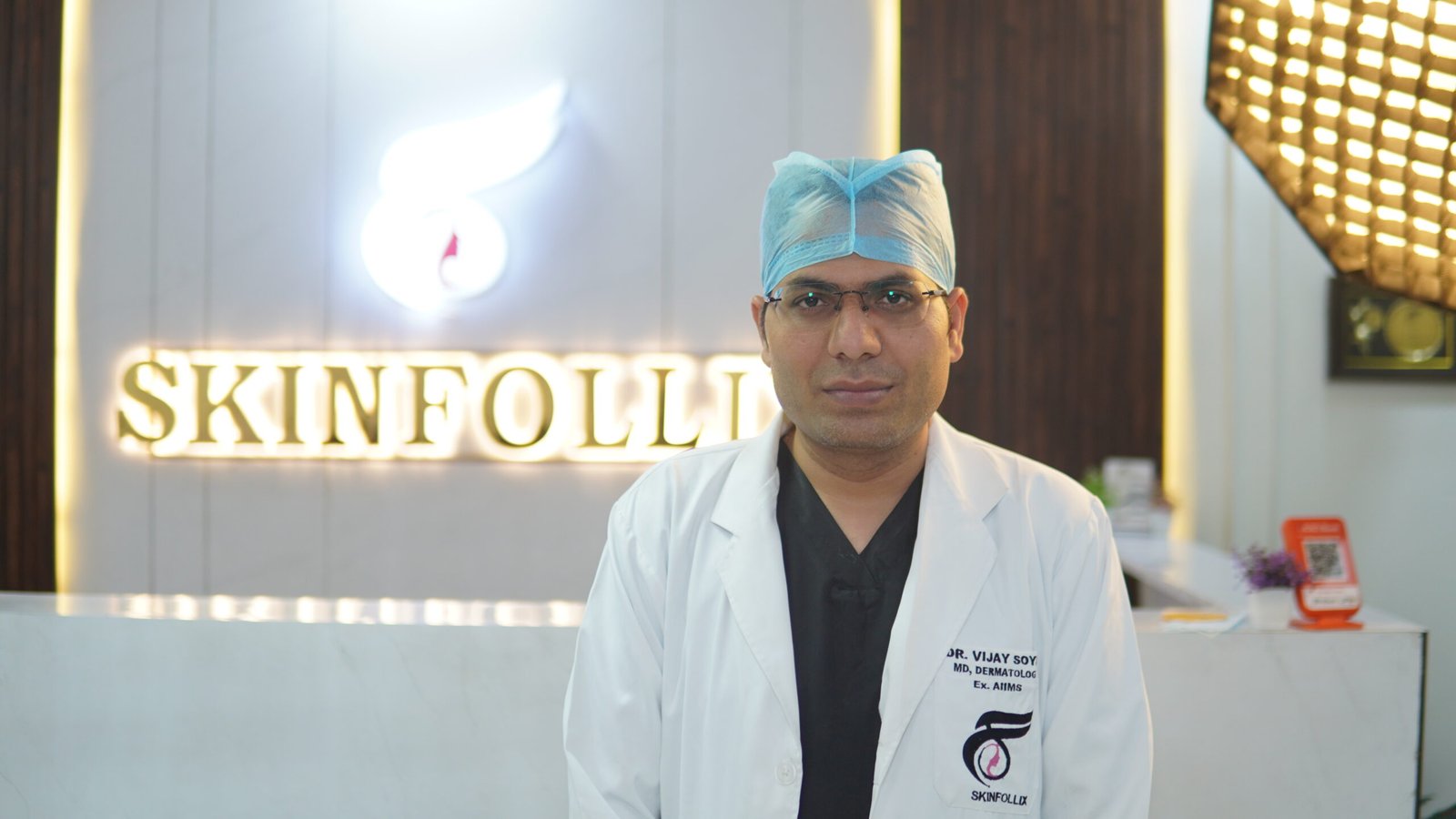 Hair transplant consultation with Dr. Vijay Soyal at Skinfollix, Delhi