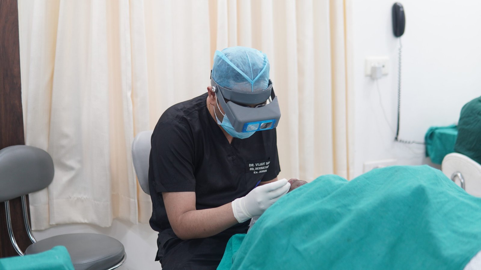 Hair growth diagnosis and hair scalp assessment at Skinfollix