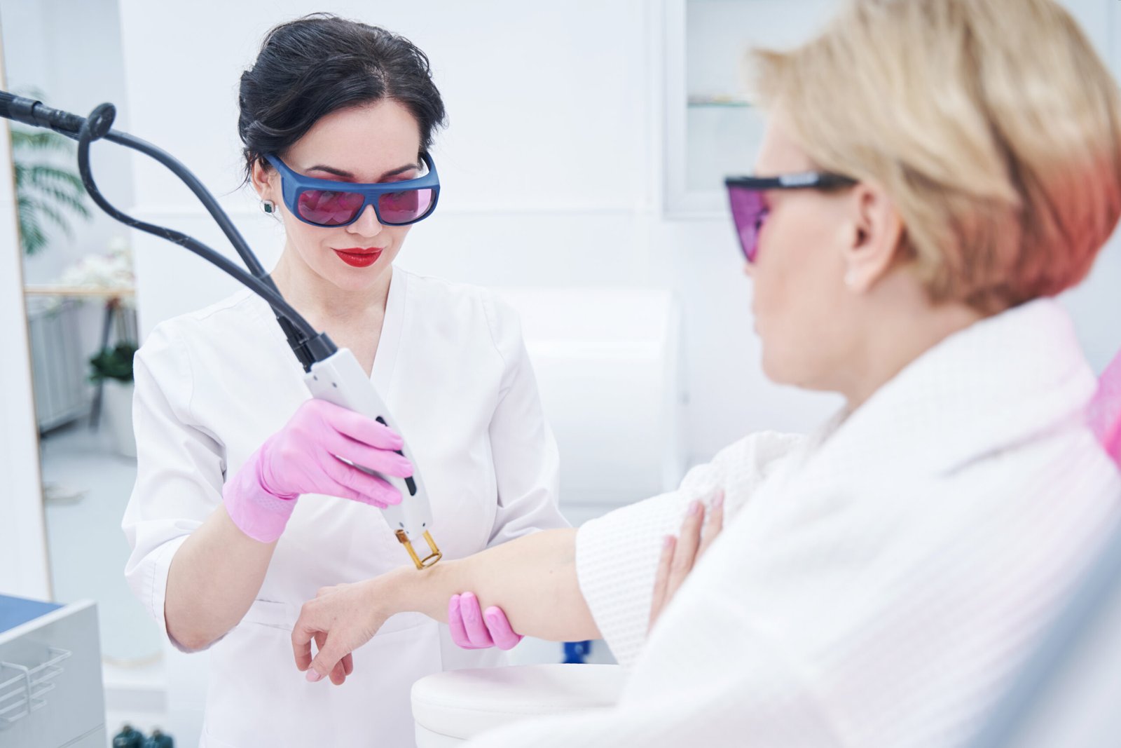 Laser toning session by Dr. Vijay Soyal, dermatologist in Delhi